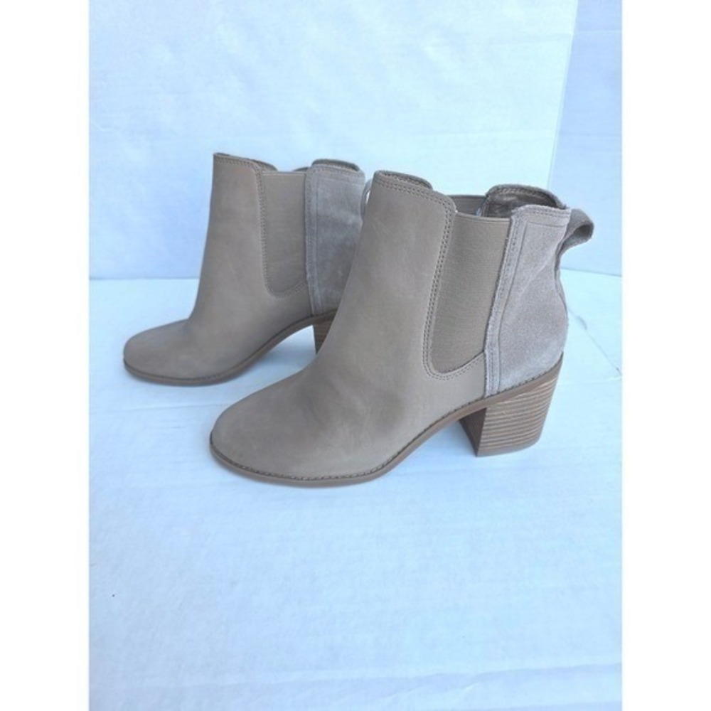 TOMS Evelyn Chelsea Ankle‎ Boots Sustainable Suede Leather Dune Brown Size 7 NWT - Picture 4 of 9
